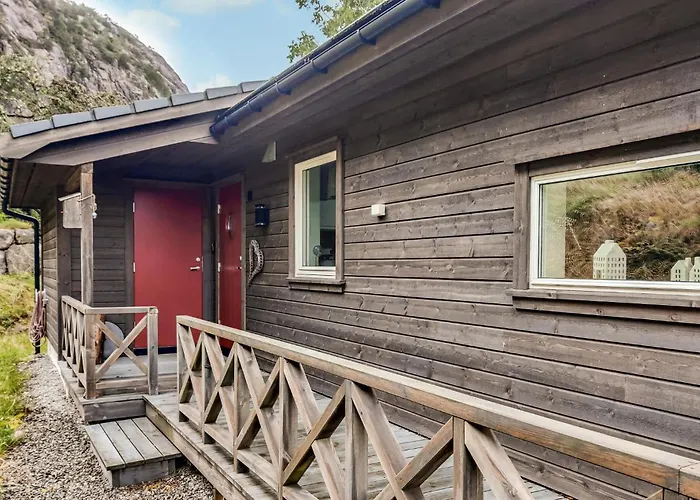 3 Bedroom Beautiful In * Forsand
