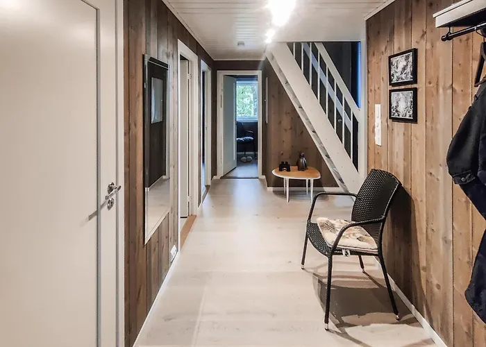 Vakantiehuis 3 Bedroom Beautiful In *